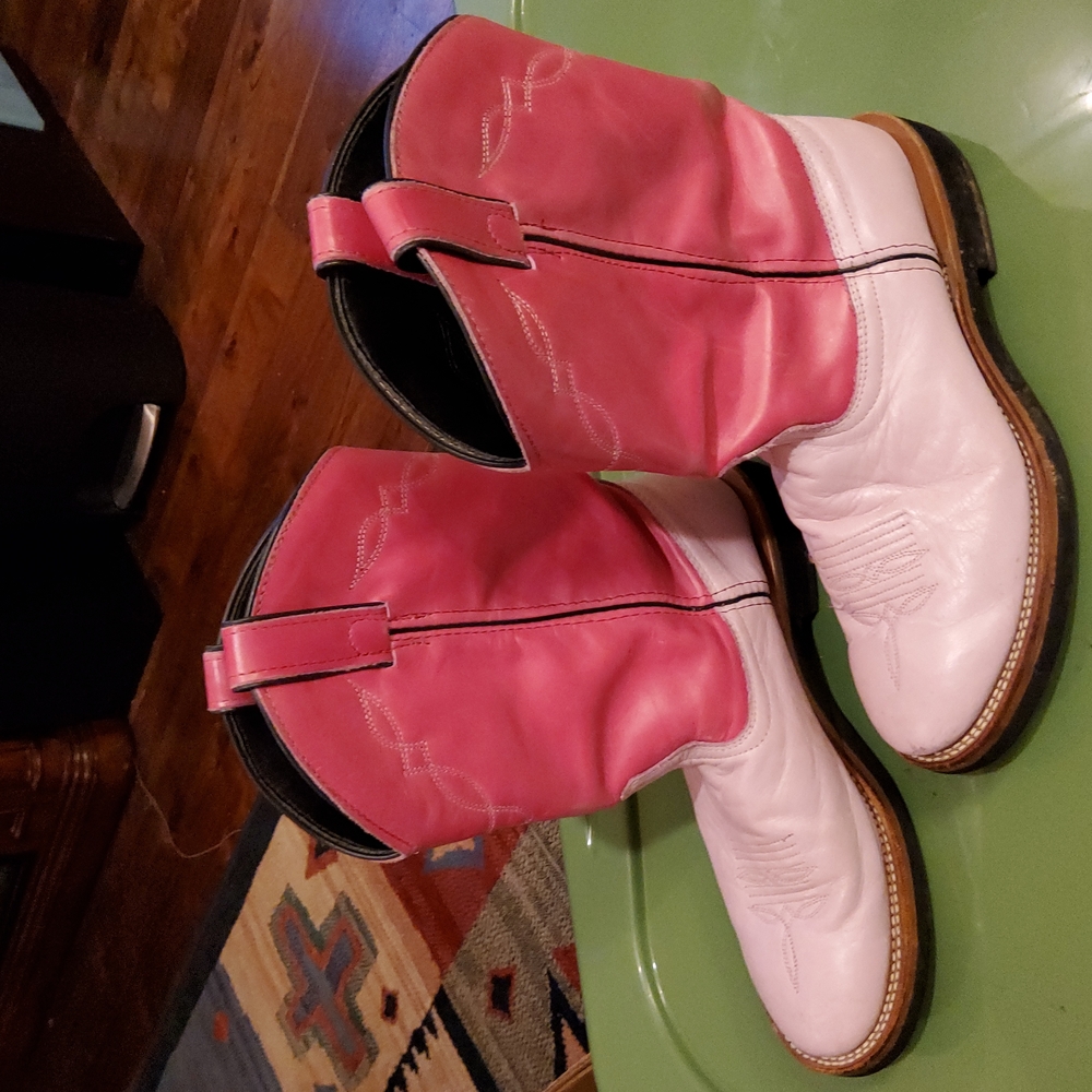 Women's Laredo Pink Cowboy Boots